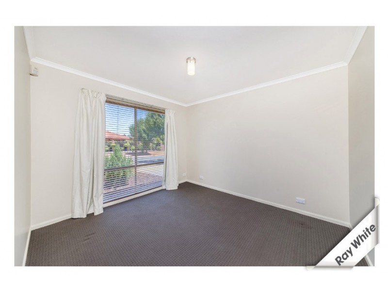 13 Bedourie Street, Dunlop ACT 2615