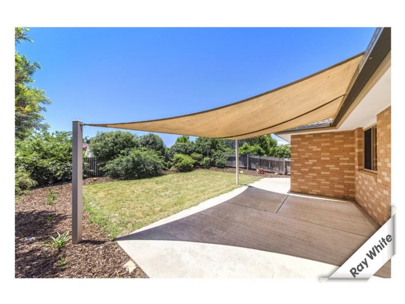 13 Bedourie Street, Dunlop ACT 2615