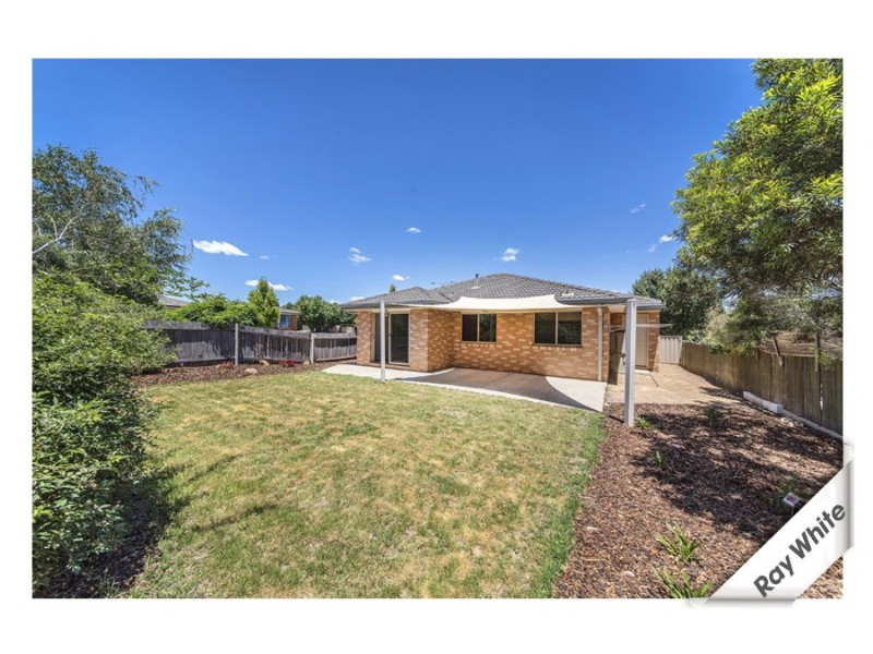 13 Bedourie Street, Dunlop ACT 2615