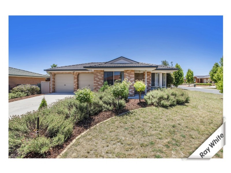 13 Bedourie Street, Dunlop ACT 2615