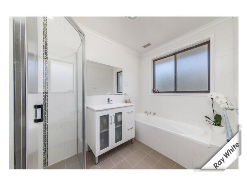 1 Fimister Circuit, Kambah ACT 2902