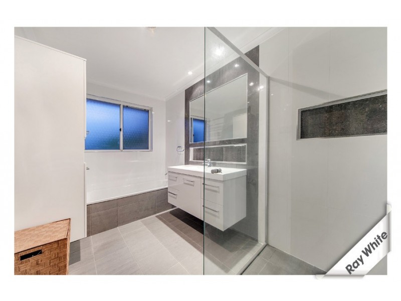 11 Priestley Place, Florey ACT 2615