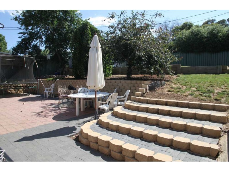 24 Longworth Place, Holt ACT 2615