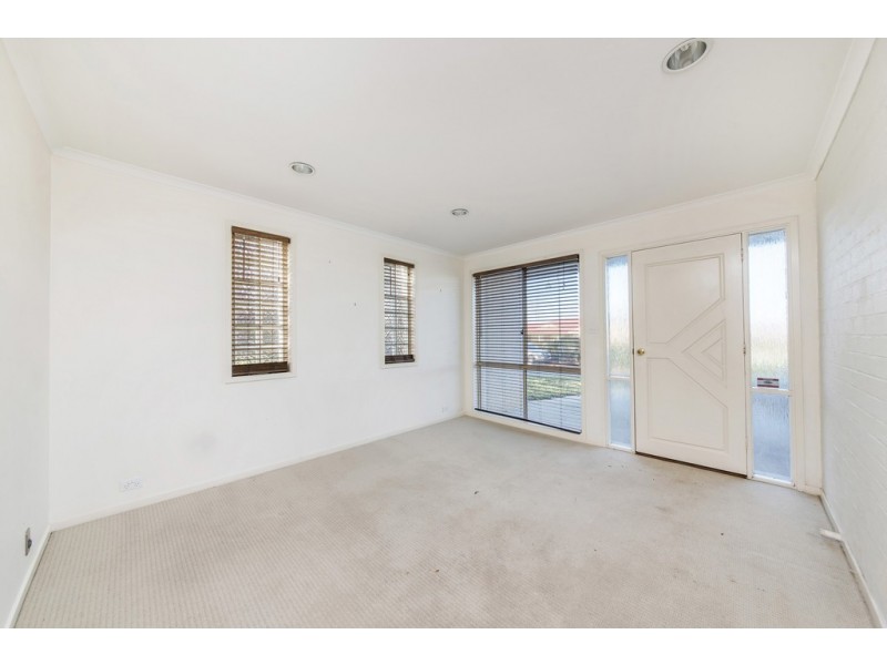 2 Noble Close, Ngunnawal ACT 2913