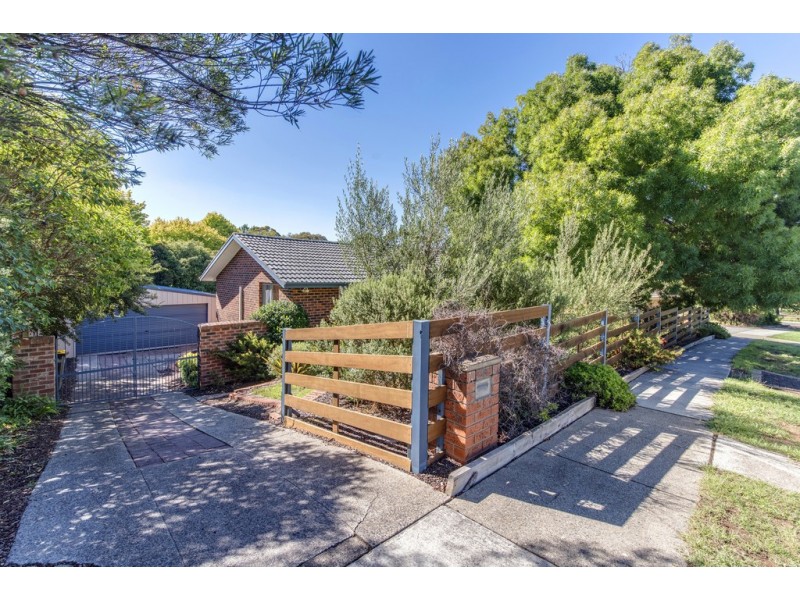 74 Alfred Hill Drive, Melba ACT 2615