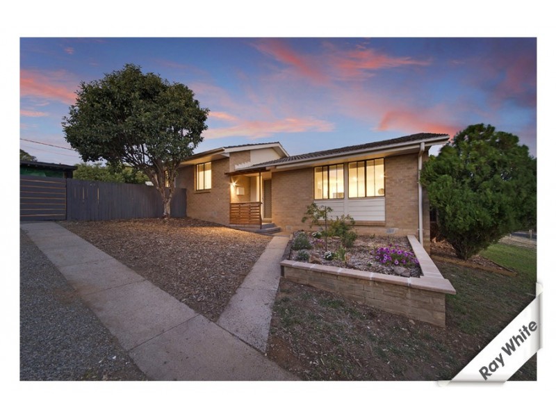 6 Holland Street, Macgregor ACT 2615