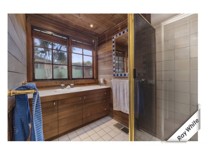 8 Dale Circuit, Kambah ACT 2902