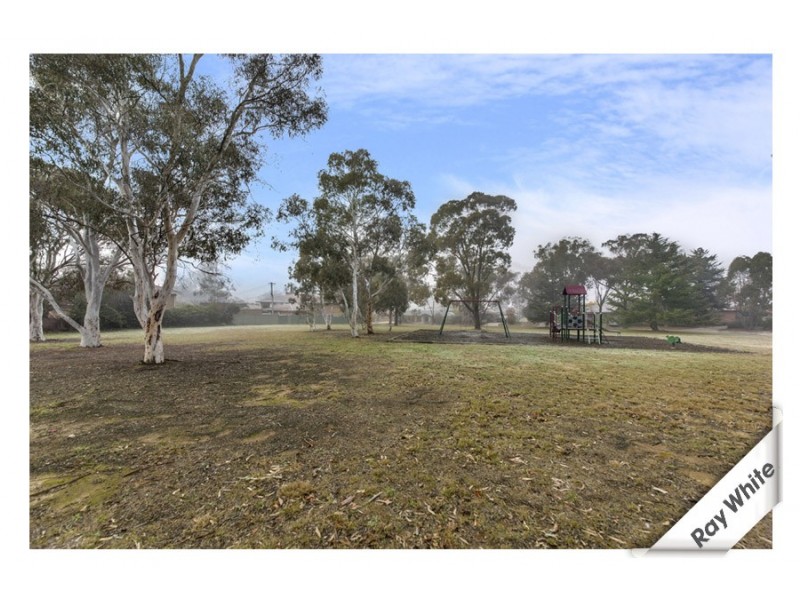 8 Dale Circuit, Kambah ACT 2902