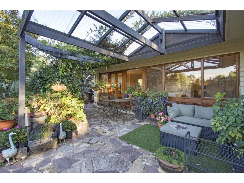 4 Davis Street, Weetangera ACT 2614