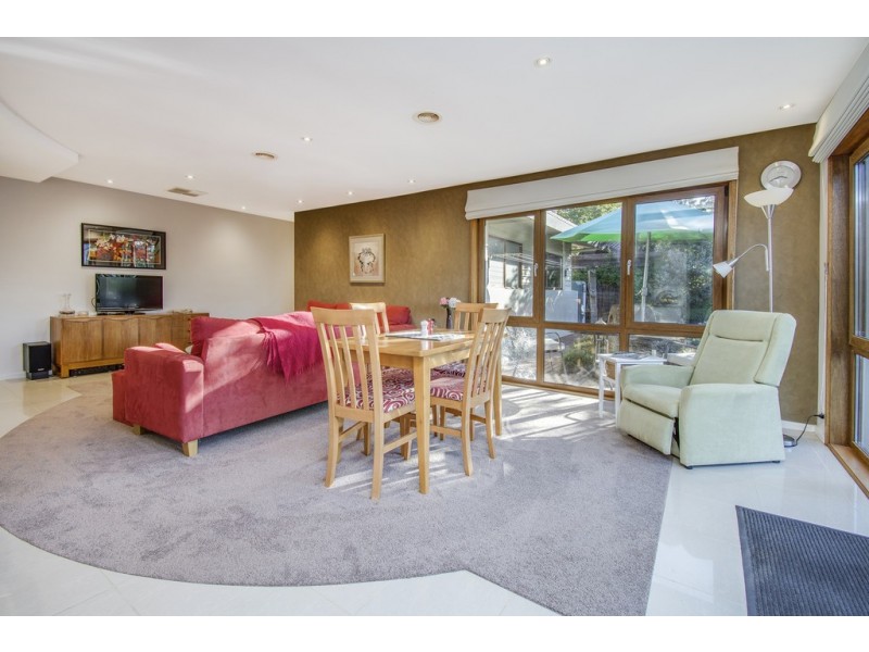 4 Davis Street, Weetangera ACT 2614