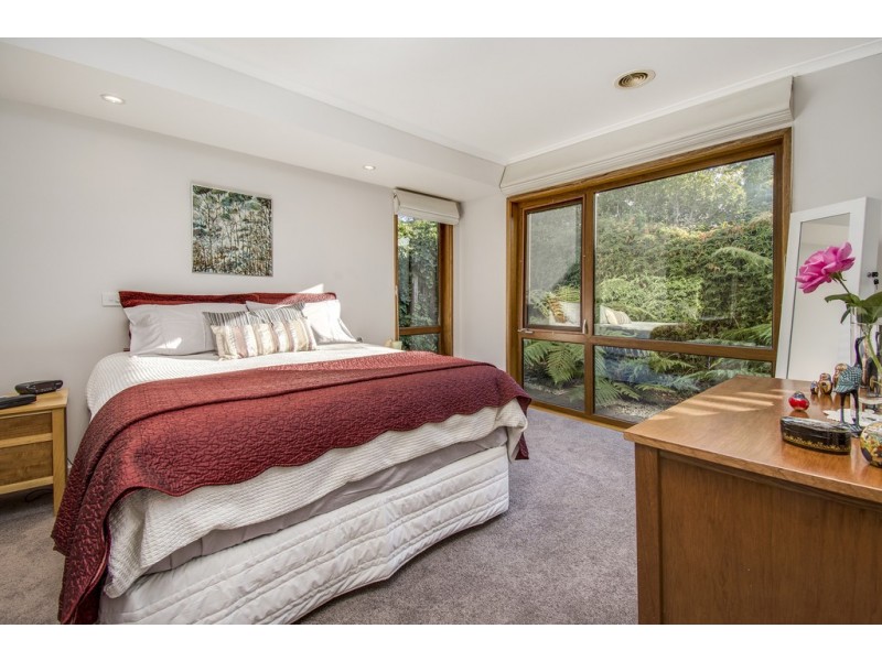 4 Davis Street, Weetangera ACT 2614