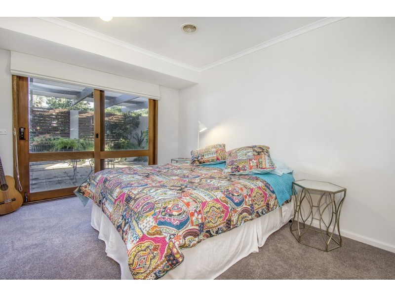 4 Davis Street, Weetangera ACT 2614