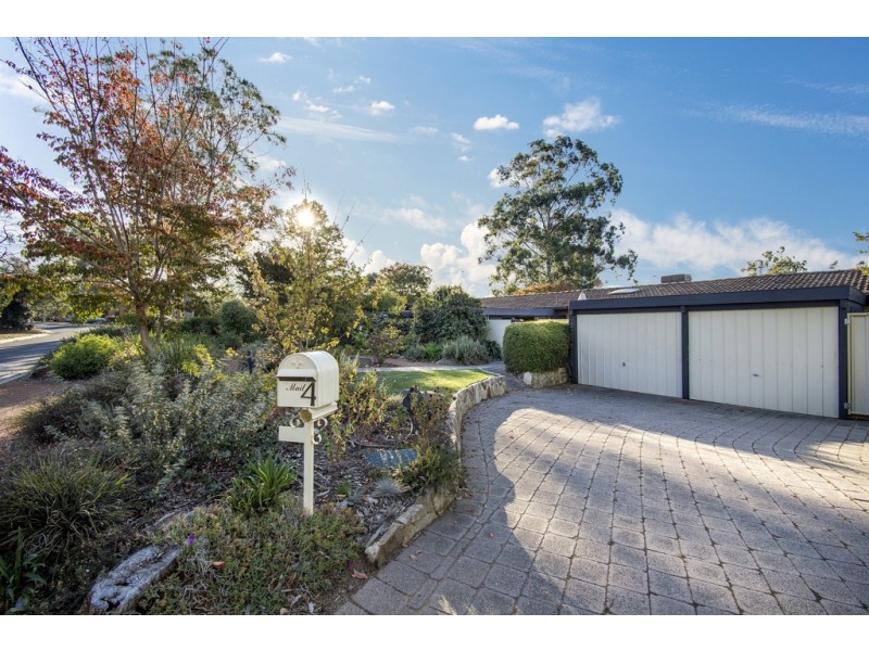 4 Davis Street, Weetangera ACT 2614