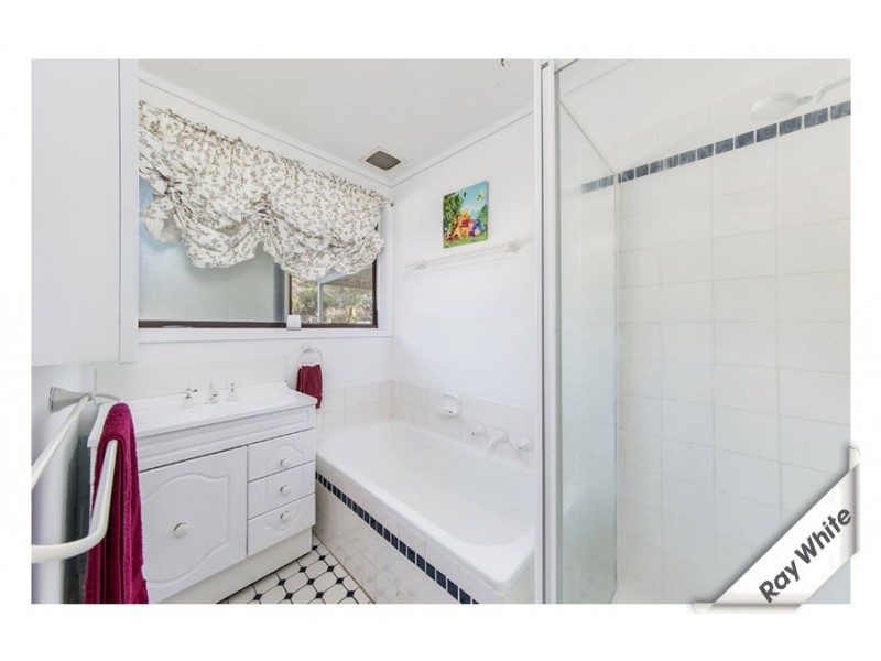 9 Baylis Place, Charnwood ACT 2615