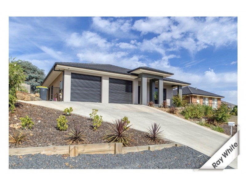 14 Julian Place, Yass NSW 2582