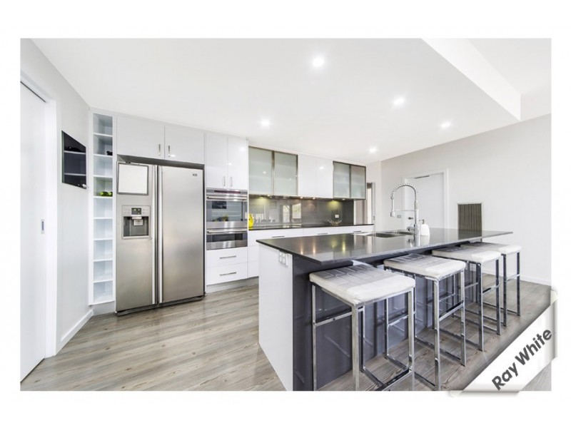 14 Julian Place, Yass NSW 2582