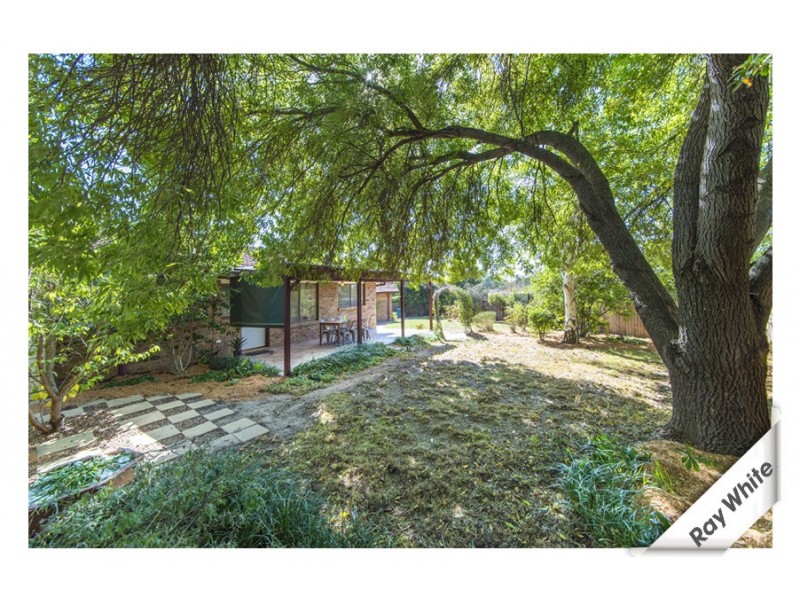 9 Lumholtz Place, Florey ACT 2615
