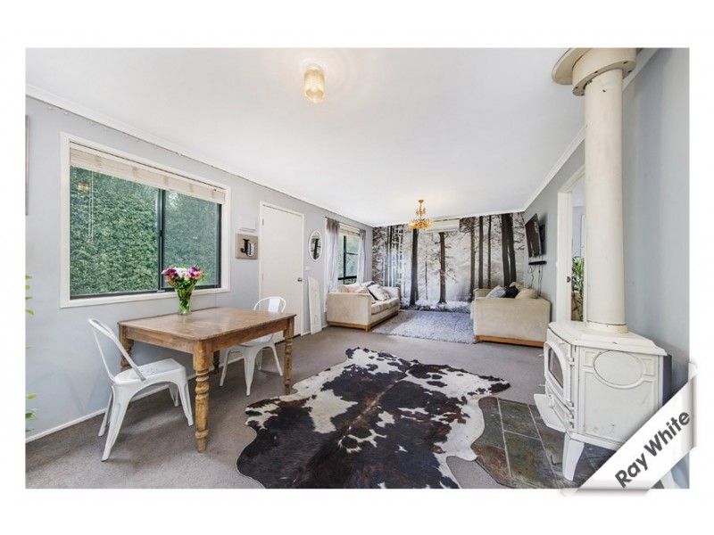 16b Clark Close, Spence ACT 2615