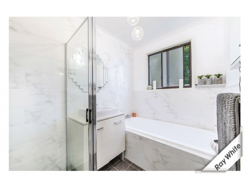 16b Clark Close, Spence ACT 2615