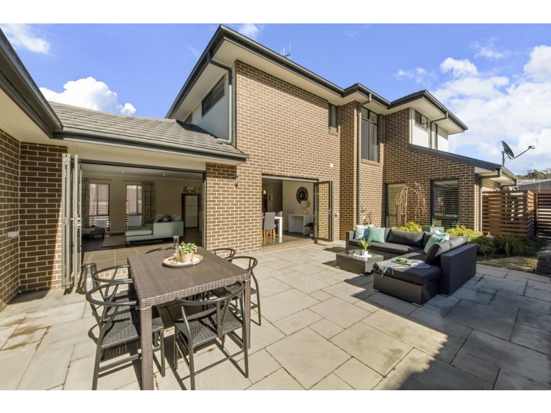 8 Jule Knight Street, Casey ACT 2913