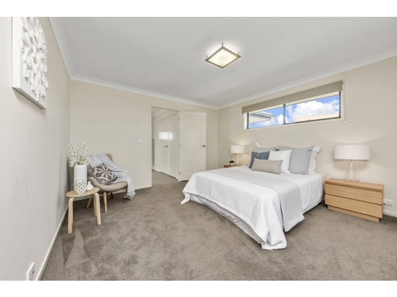 8 Jule Knight Street, Casey ACT 2913