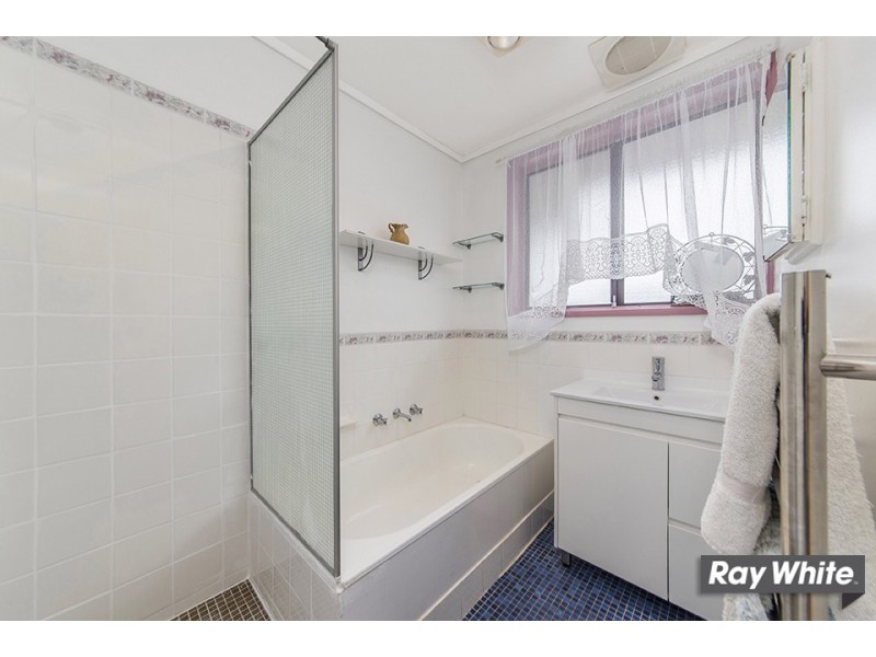 1 Boyland Close, Spence ACT 2615