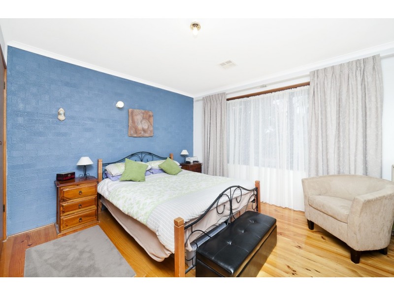 77 Harrington Crescent, Kambah ACT 2902