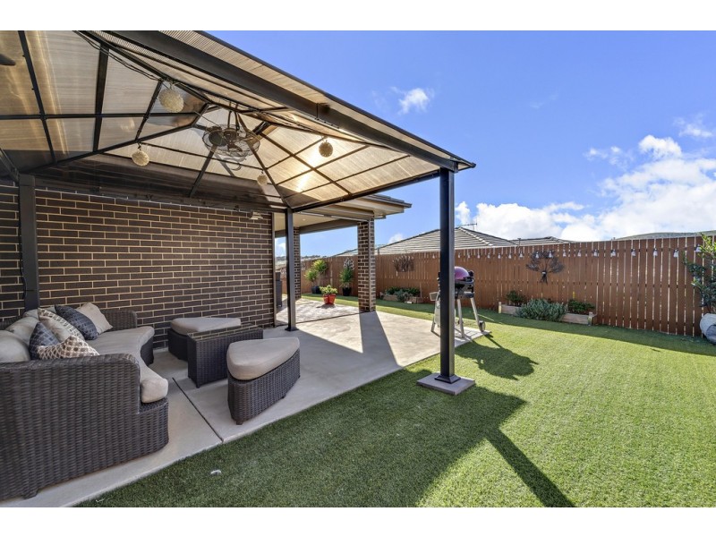 19 Anakie Court, Ngunnawal ACT 2913