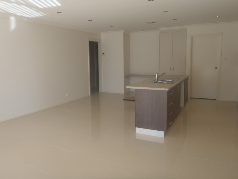 8 Proust Place, Macgregor ACT 2615