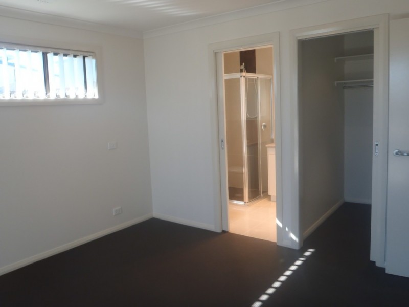 8 Proust Place, Macgregor ACT 2615