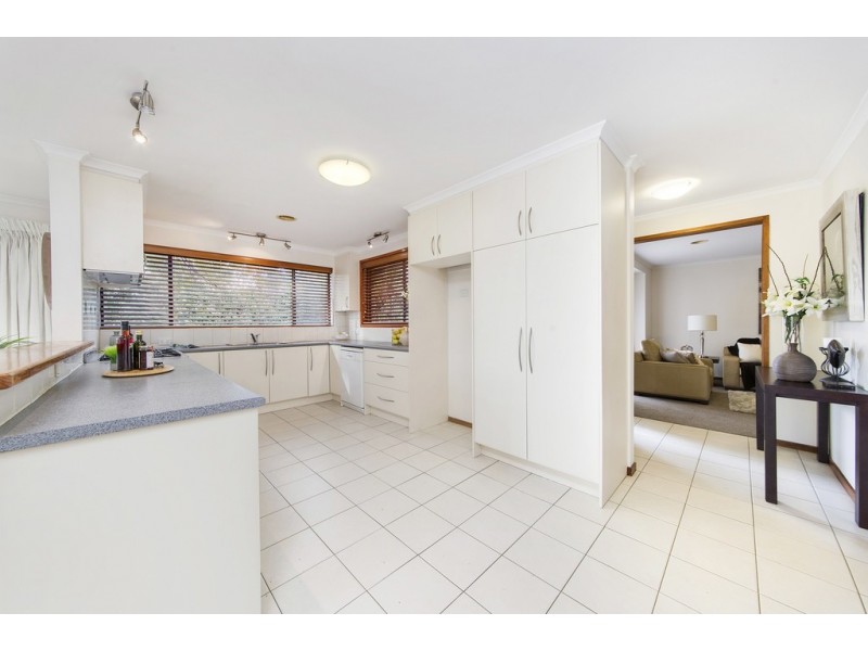 11 Joske Place, Latham ACT 2615