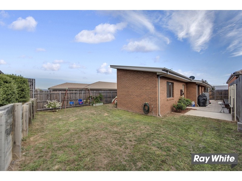 13 Isbister Street, Macgregor ACT 2615