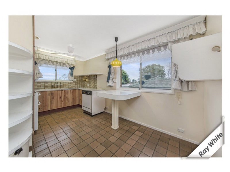 8 Birnie Place, Charnwood ACT 2615