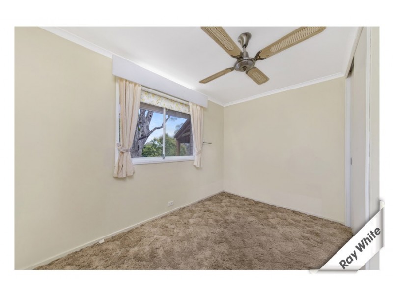 8 Birnie Place, Charnwood ACT 2615