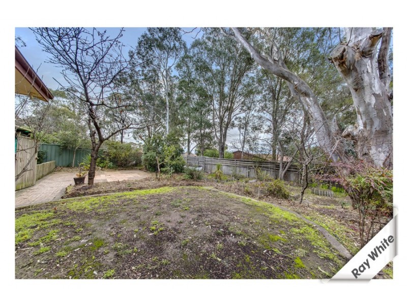 8 Birnie Place, Charnwood ACT 2615