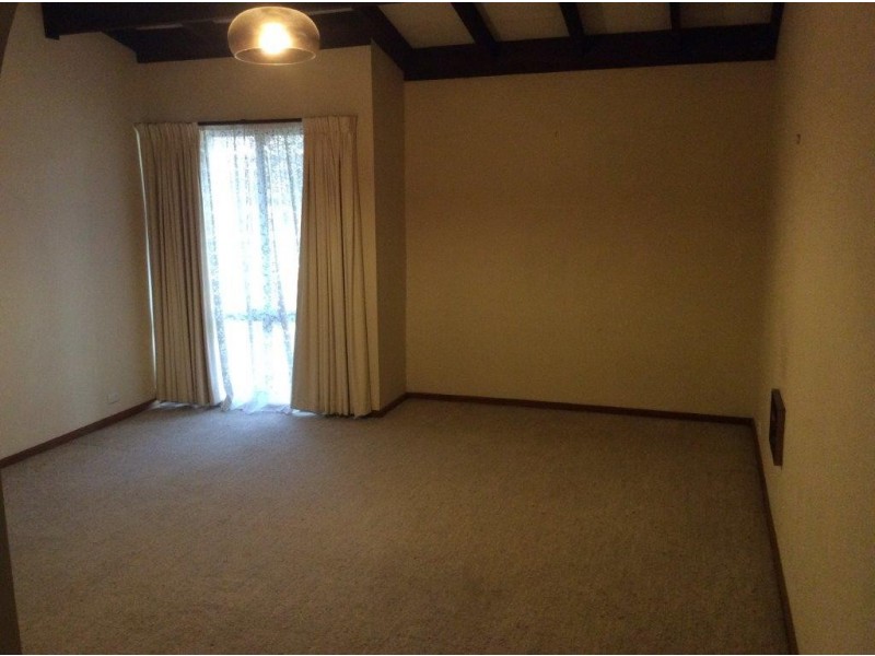 2/1 Cantor Crescent, Higgins ACT 2615