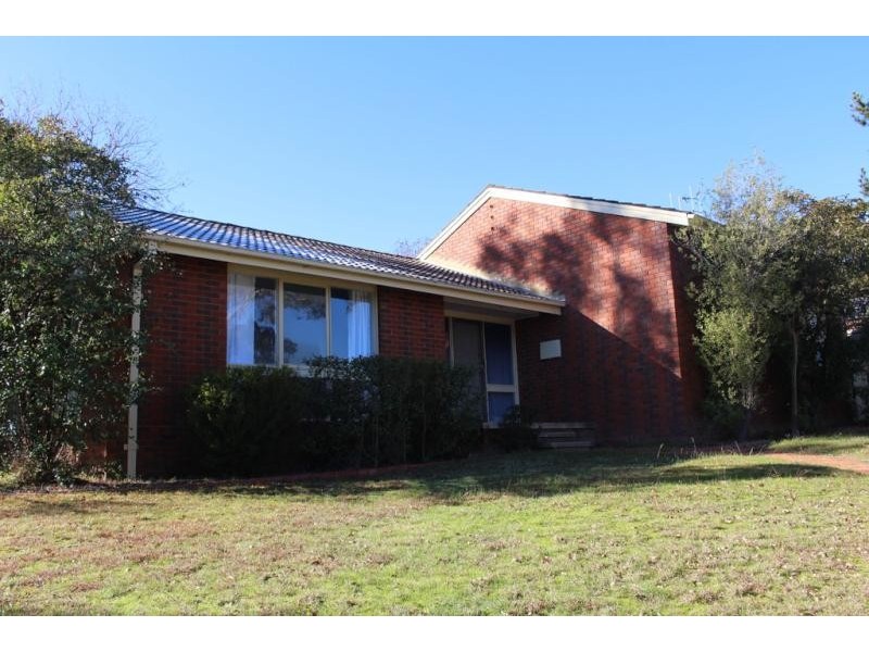 6 Warrambool Close, Giralang ACT 2617
