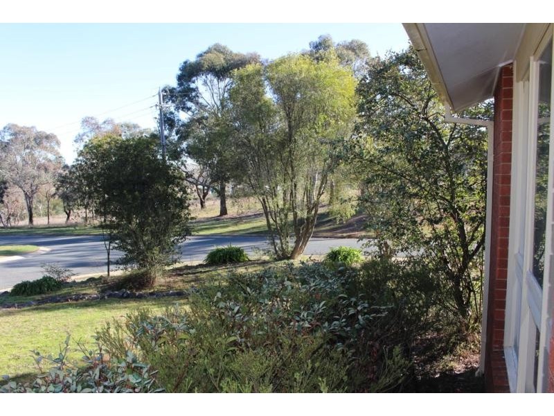 6 Warrambool Close, Giralang ACT 2617