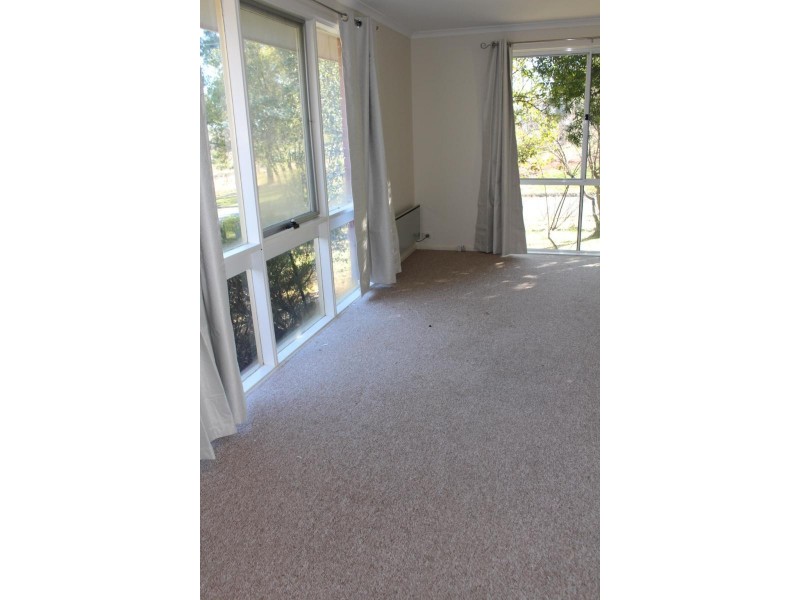6 Warrambool Close, Giralang ACT 2617