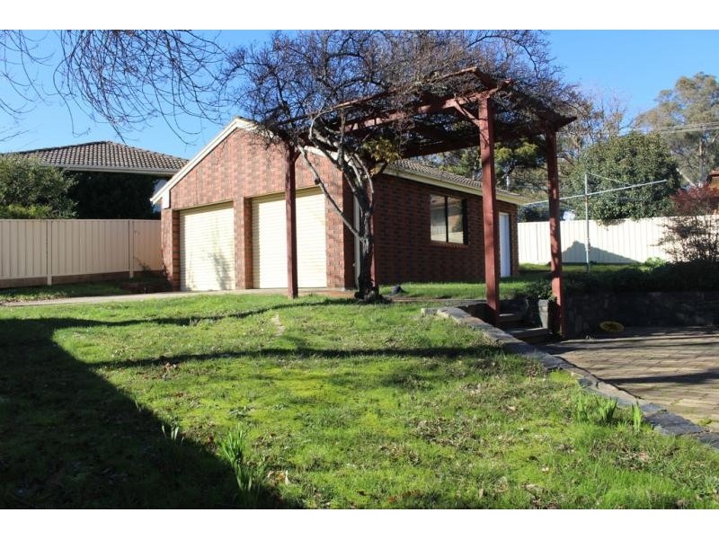 6 Warrambool Close, Giralang ACT 2617