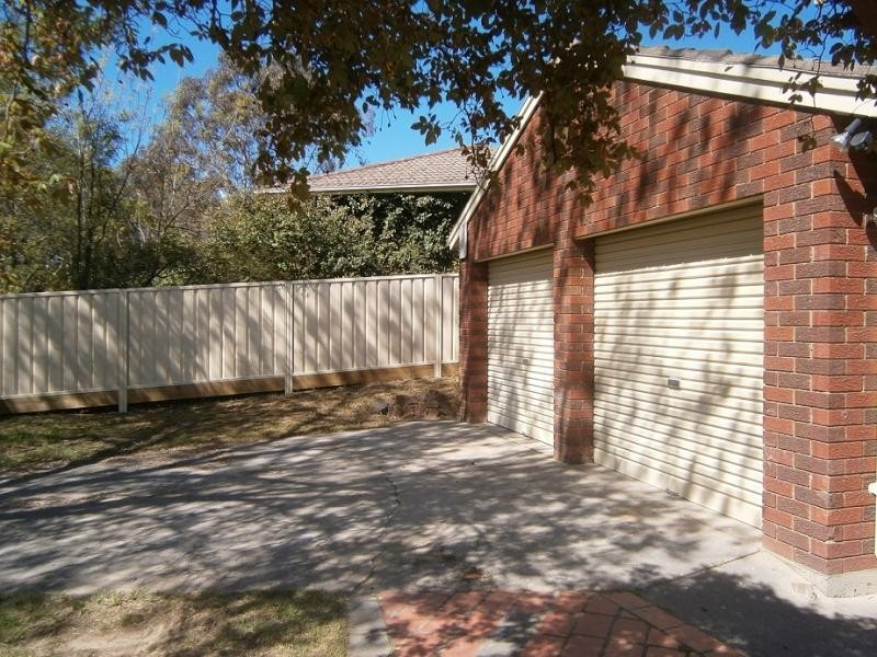 6 Warrambool Close, Giralang ACT 2617