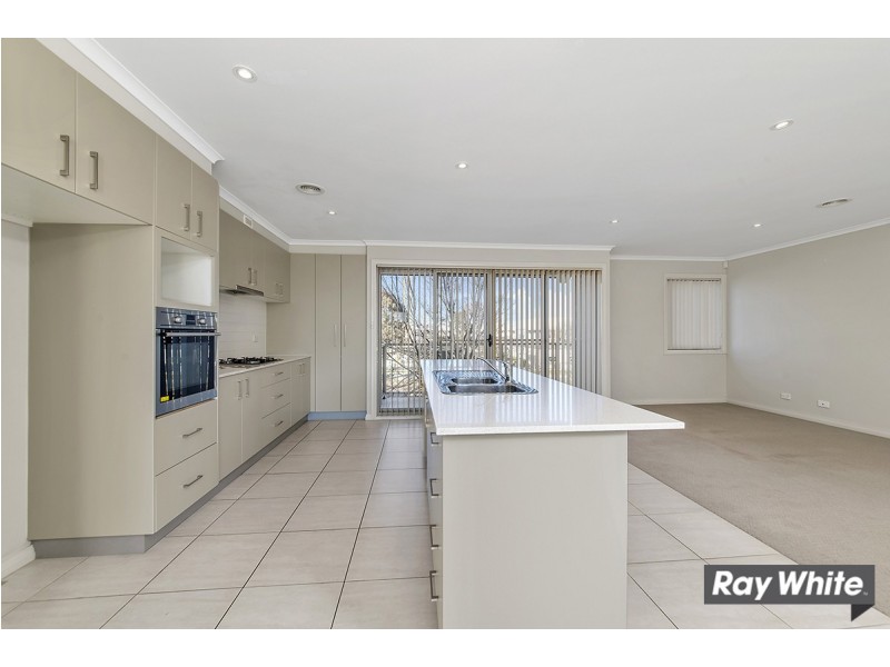 101A Anthony Rolfe Avenue, Gungahlin ACT 2912