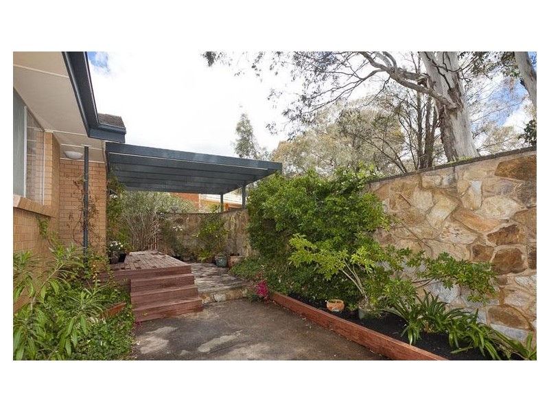 7 Clint Place, Macquarie ACT 2614