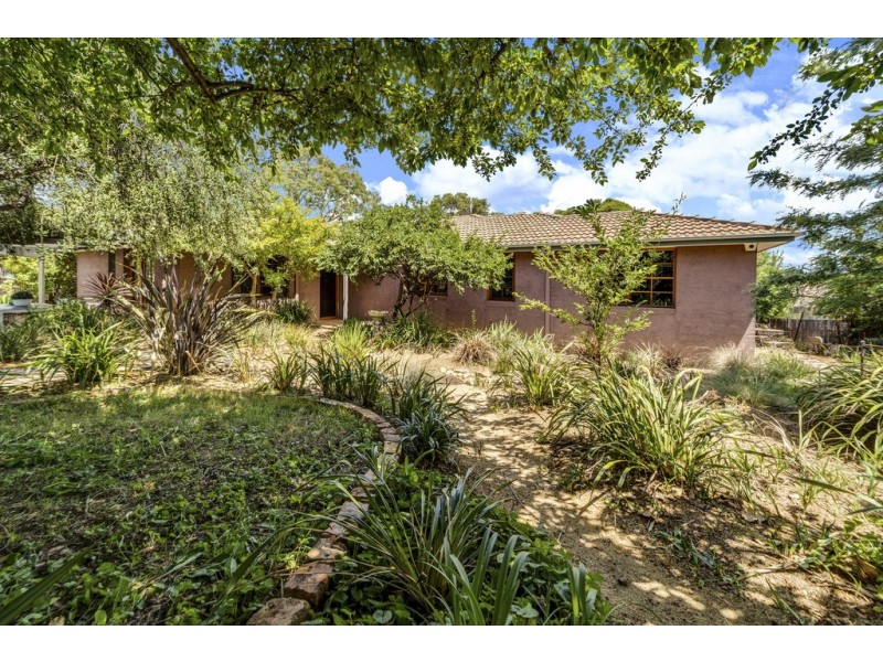 10 Hayward Street, Macgregor ACT 2615