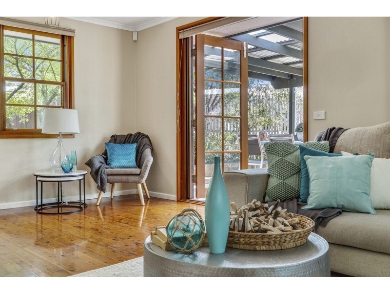 10 Hayward Street, Macgregor ACT 2615