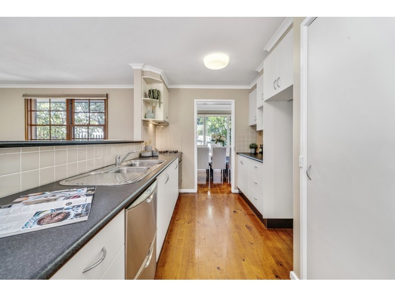 10 Hayward Street, Macgregor ACT 2615