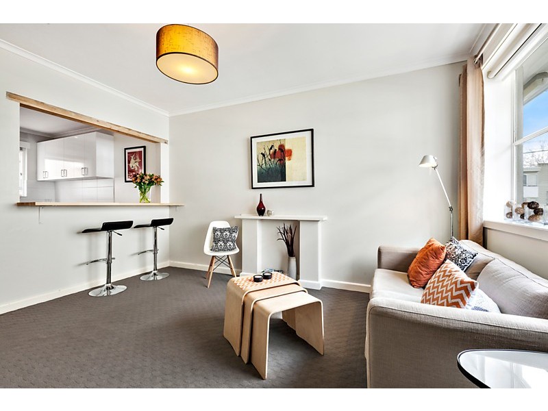 6/128 Glen Huntly Road, Elwood VIC 3184
