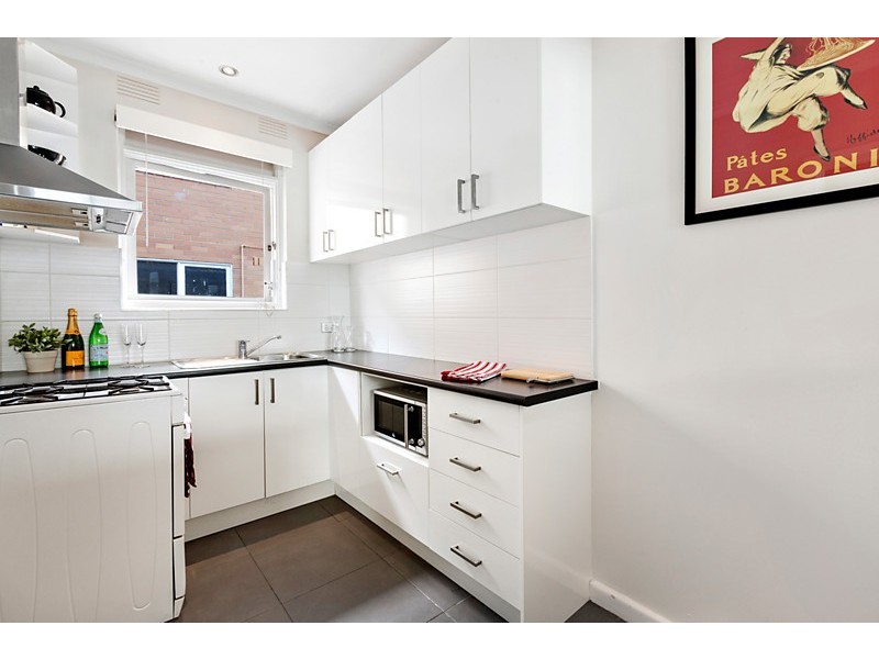 6/128 Glen Huntly Road, Elwood VIC 3184