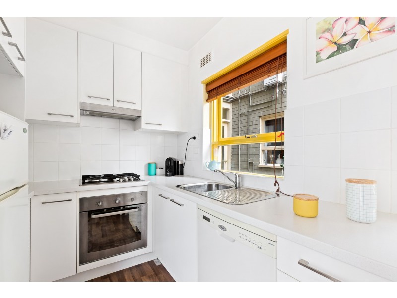 2/77 Hotham Street, St Kilda East VIC 3183