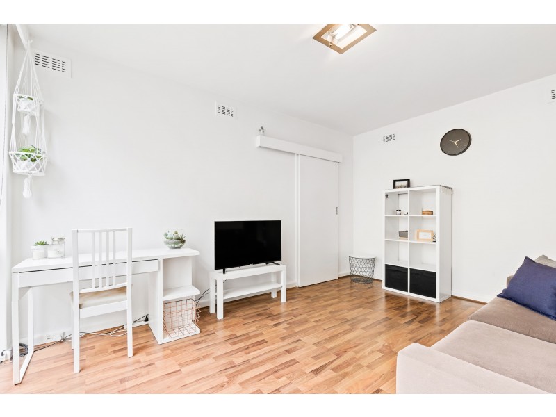 2/77 Hotham Street, St Kilda East VIC 3183